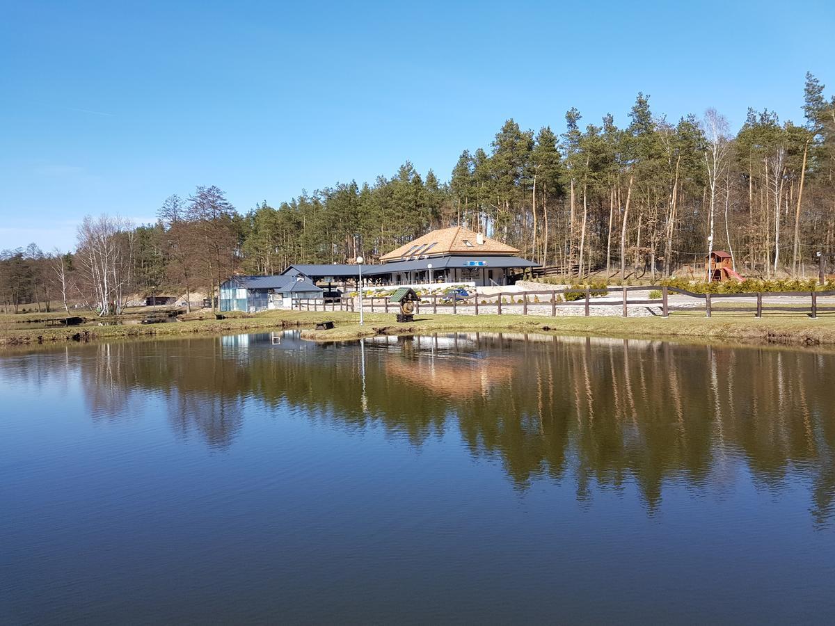 Rybaczowka Golub-Dobrzyn Hotel Exterior photo